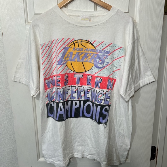 Lakers 91 Western Conference Champions Tee Single Stitch with a beautiful fade - Picture 1 of 4